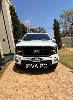 FORD F-150 5.0 V8 GASOLINA CD LARIAT BLACK FX4 AUTOMÁTICO
